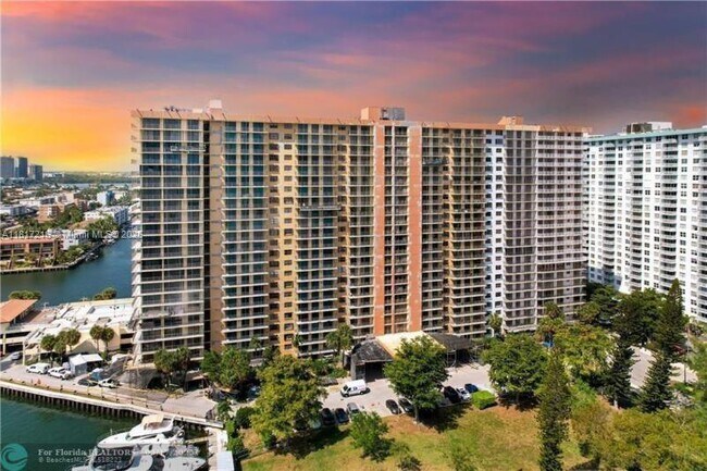 Photo - 290 174th St St Condo Unit 417