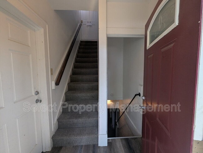 Photo - 822 Nuttman Ave Unit B