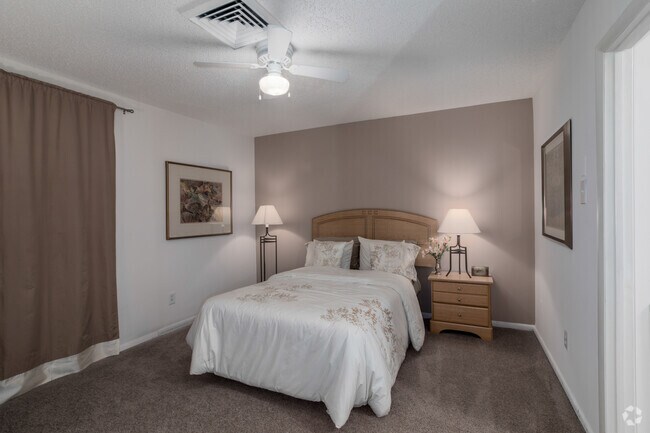 1BR, 1BA - 788 SF - Bedroom