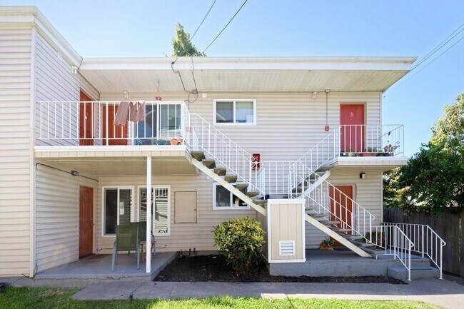 Photo - 2230 Prince St Unit 6