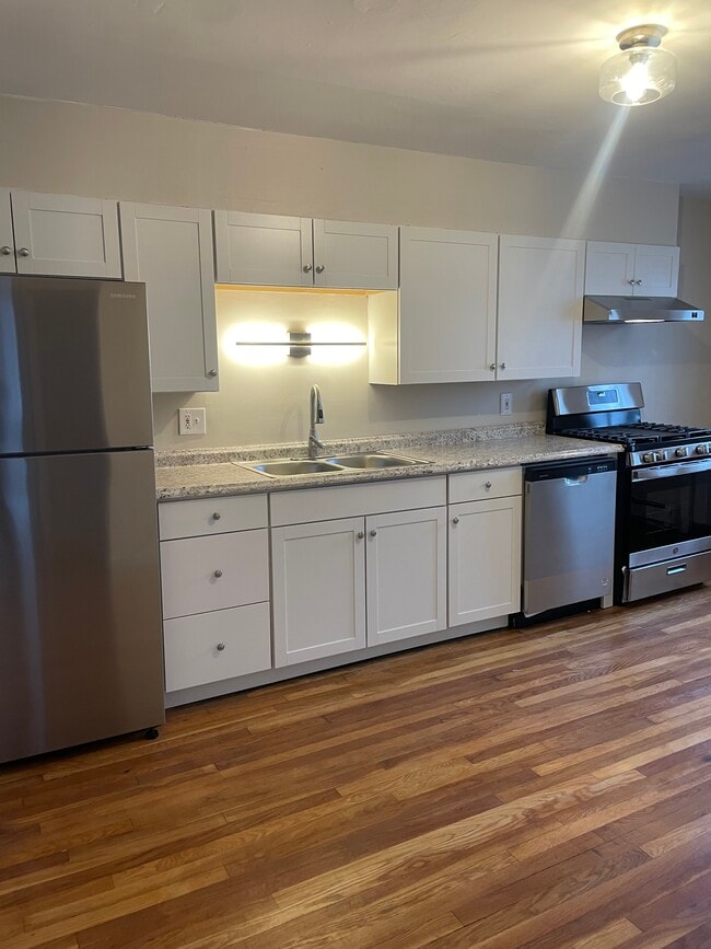 Photo - 38 Madison St