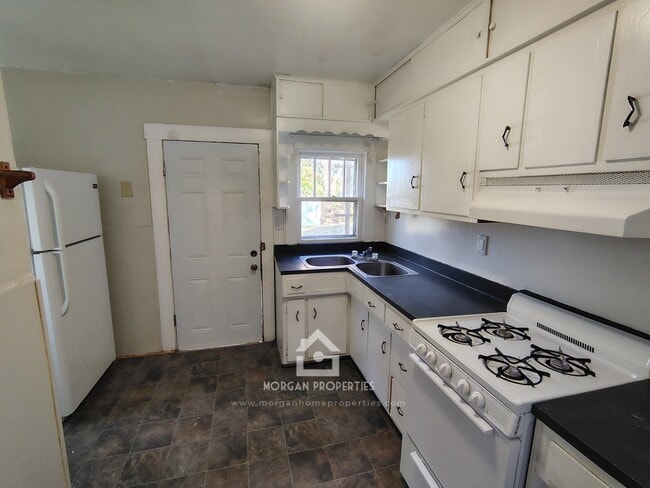 Photo - 1214 E 18th St