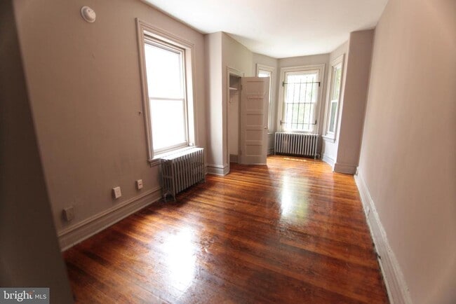 Photo - 1516 W Montgomery Ave