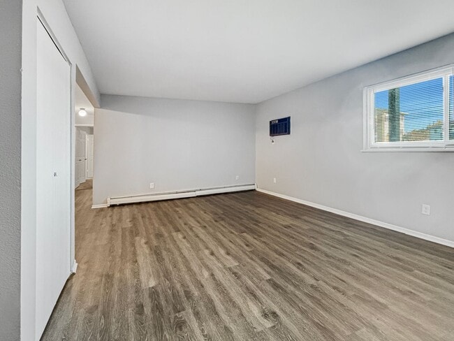 Photo - 1018 Abbey Ct Unidad 2