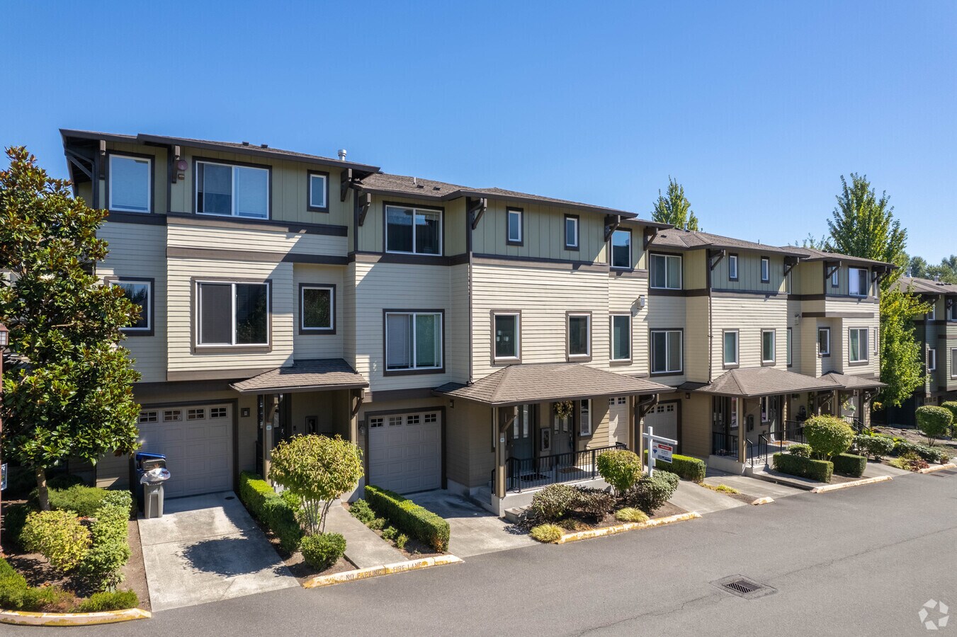 Exterior - Altura Townhomes