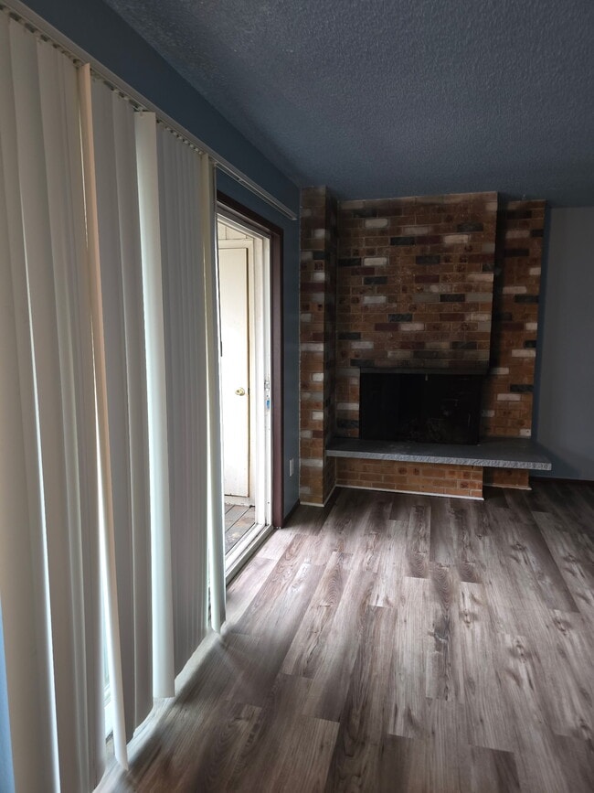 Photo - 4411 76th Ave W Unidad 3