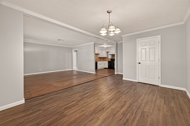 Photo - 2619 Homer St