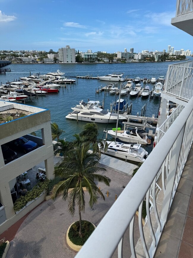 Photo - 7601 E Treasure Dr Unit 717