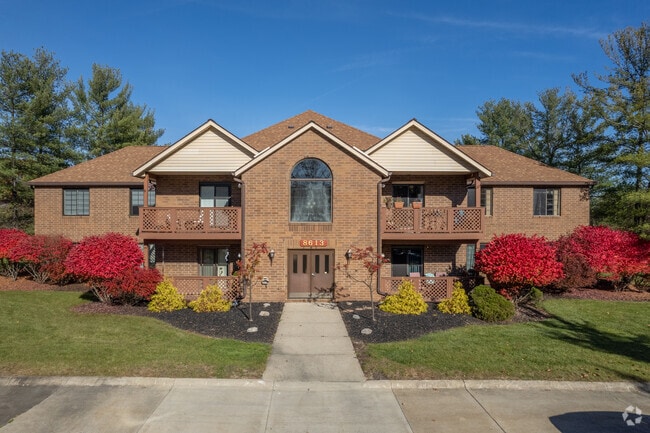 Photo - The Courts of Country Lakes Condominiums