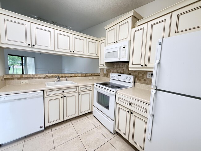 9919 Nob Hill Ct Unit 9919