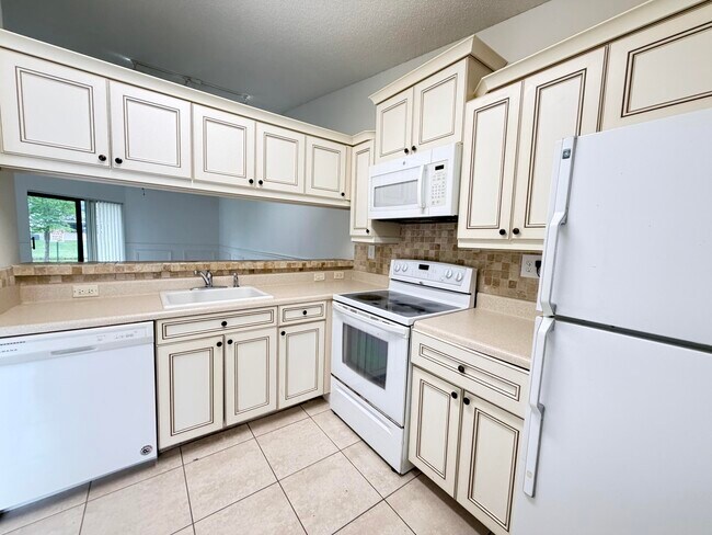 Photo - 9919 Nob Hill Ct Unit 9919