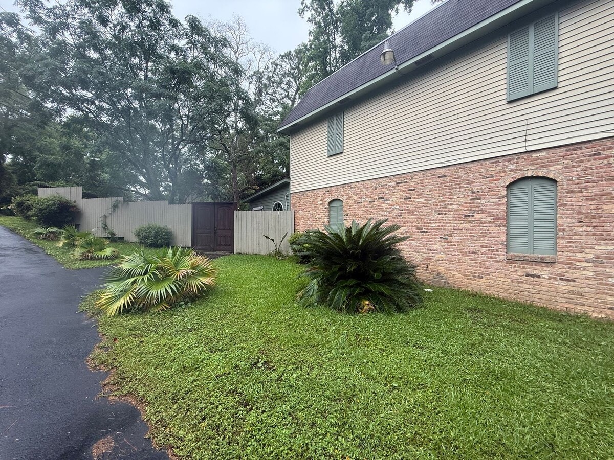 Photo - 3532 Spring Hill Ave