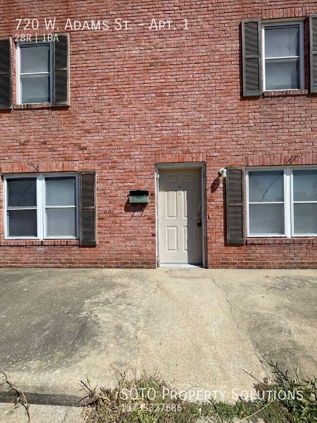 Photo - 720 W Adams St Unit 1