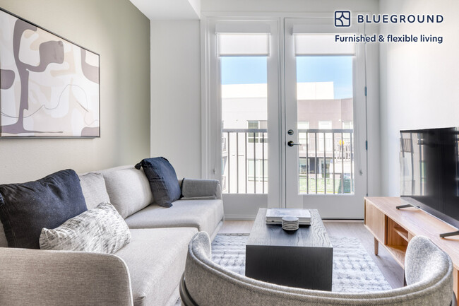Building Photo - 310 Del Sol Dr Rental