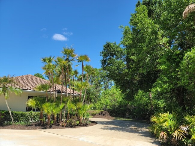 Photo - 7922 Steeplechase Ln