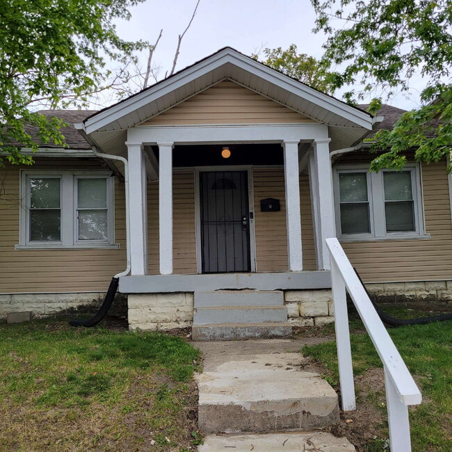 Building Photo - Eastside 3 Bedroom Home