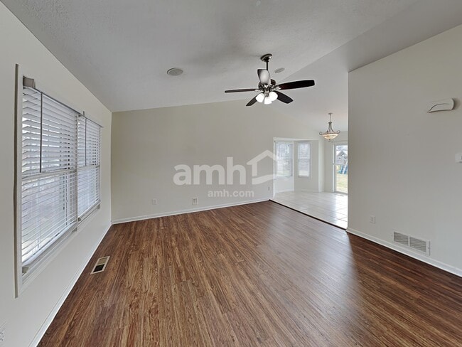 Photo - 5545 Stevens Dr