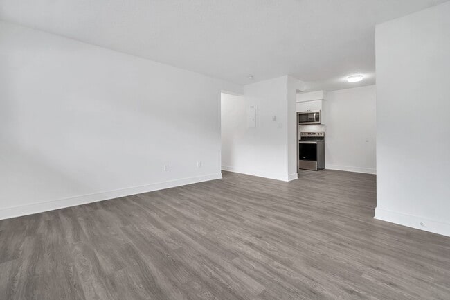 Photo - 1180 Colville Road