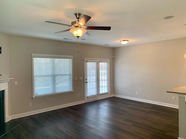 Photo - PRISTINE HOME IN ELGIN'S LIBERTY RIDGE