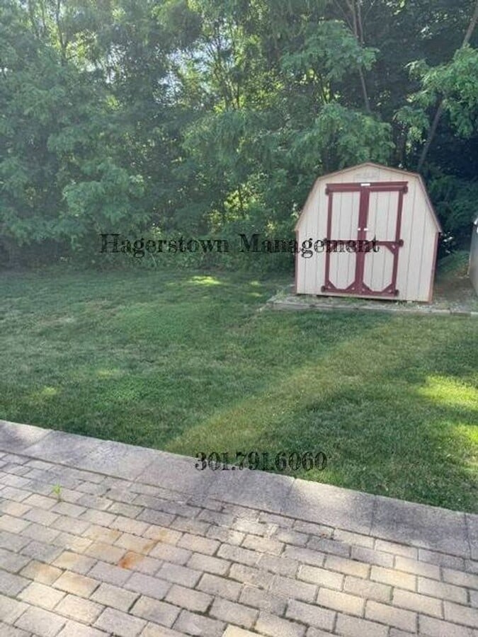 Photo - Lovely Brick Duplex in Smithsburg