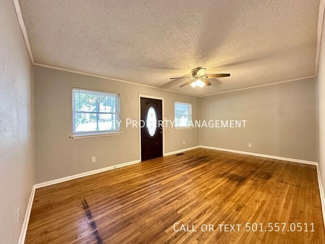 Photo - 1011 Edgehill