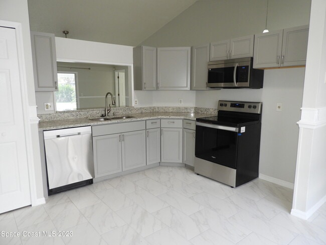 Photo - 1904 Brookside St NE