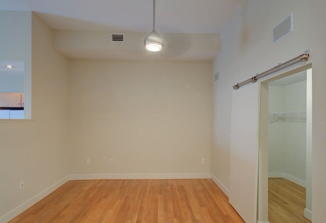 Photo - Montgomery Square Apartments