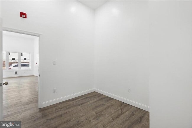 Photo - 6940 Woodland Ave