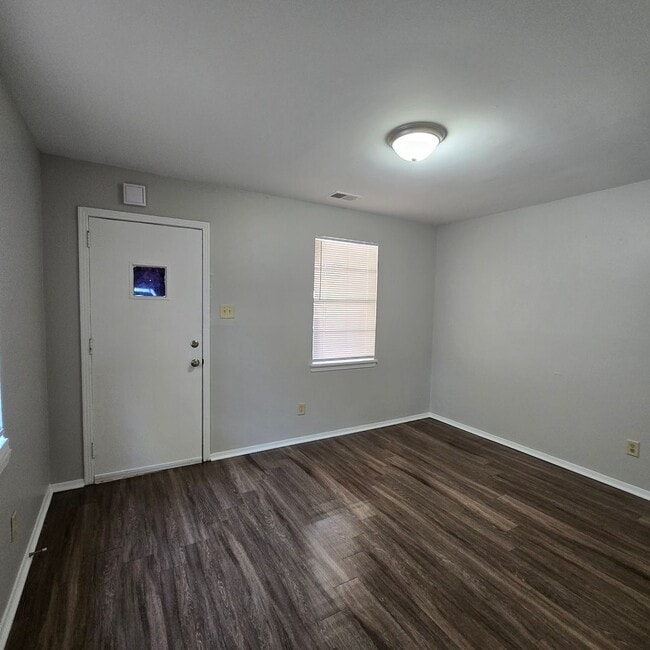 Building Photo - 2659 Whitman Ave Rental