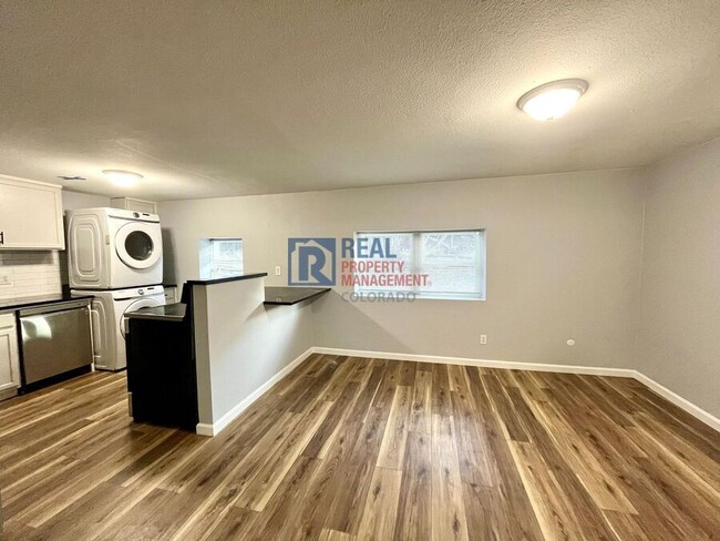 Photo - 1614 Manitou Blvd