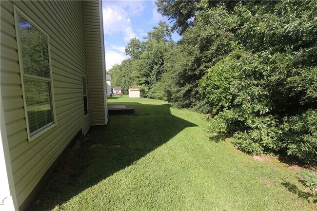 Photo - 156 Shadowhill Ln SW