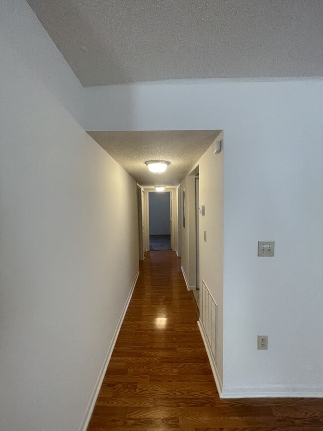 2 bedroom -Hallway