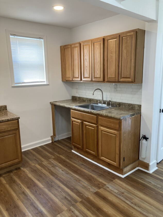 Photo - 405 Bellevue St (Hartford, CT)