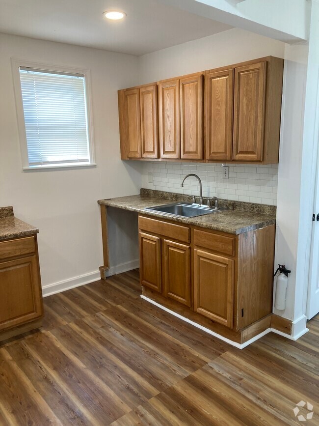 Building Photo - 405 Bellevue St Unit Apartment # 1