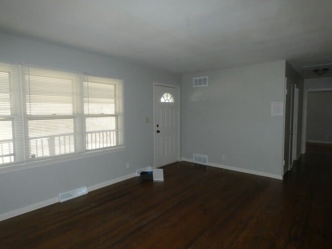 Photo - 4801 NW 61st St