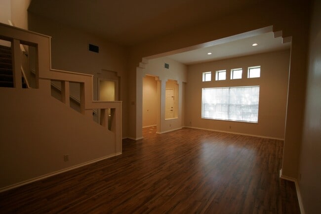 Photo - 207 Grandview Pl