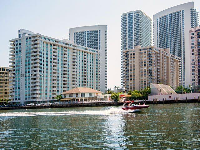 Building Photo - 1833 S Ocean Dr Unit 805