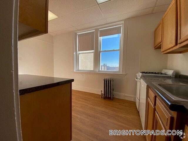 Building Photo - 1820 Commonwealth Ave Rental