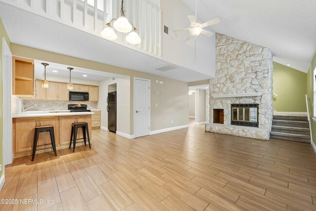 Photo - 8542 Goldeneye Ln