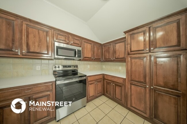 Photo - 17029 Woodvine Dr