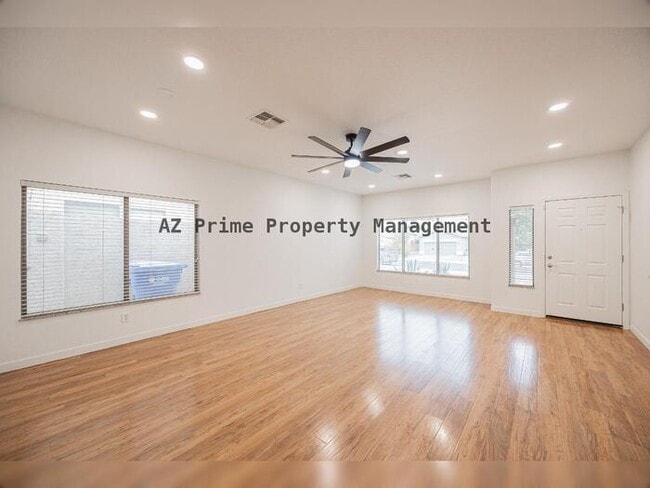 Photo - 7111 S 21st Dr