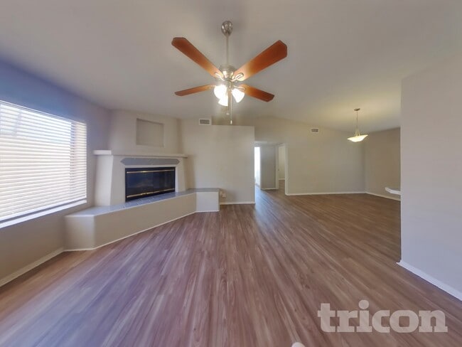 Photo - 6309 E Ivyglen St