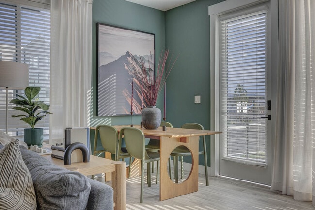 Photo - NOVEL Daybreak by Crescent Communities