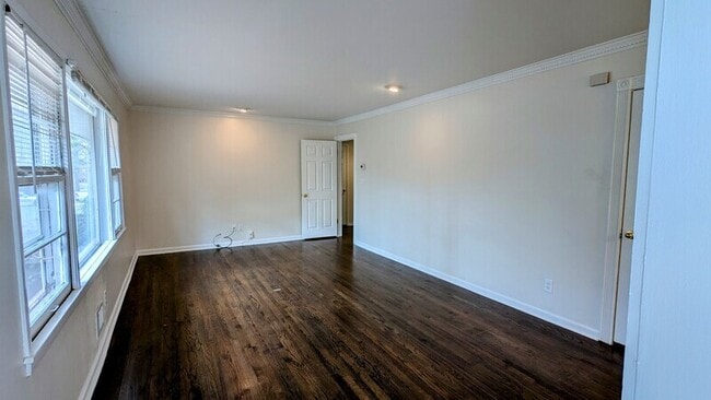 Photo - 294 Robin Ln SE