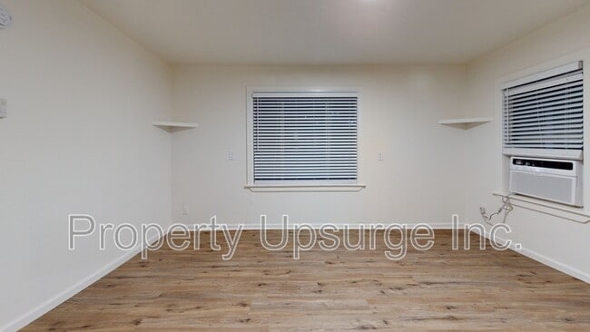 Photo - 20028 Loop St