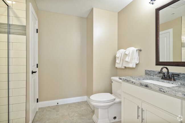 2BR, 2BA - 1,010SF - Style 14 - Primary Bathroom
