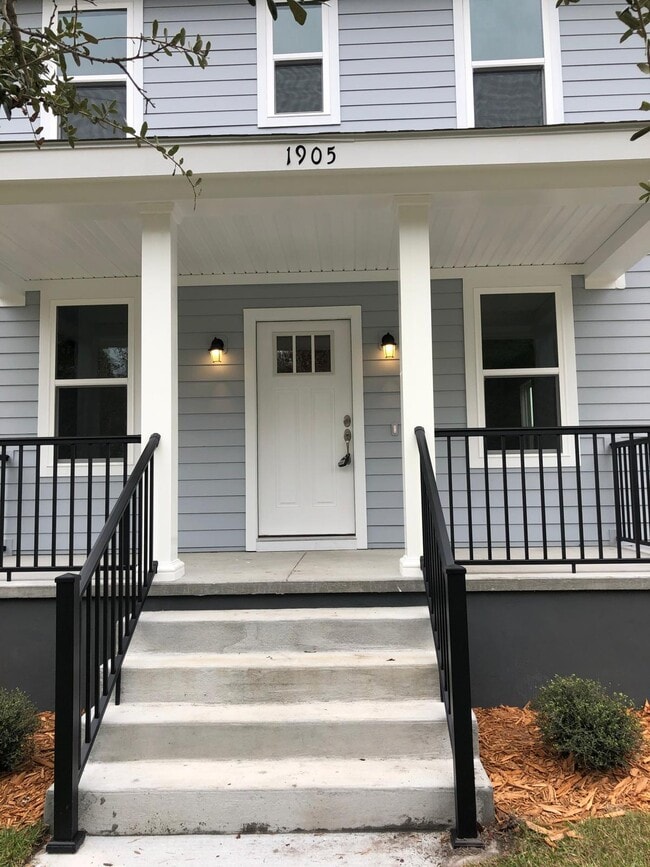 Photo - 1905 Grayson St