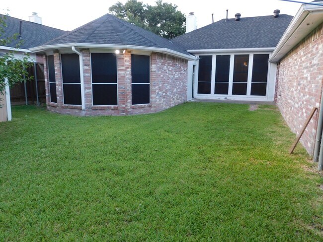 Photo - 624 Elm Falls Pl