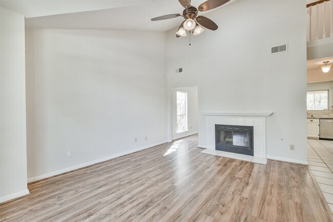 Photo - 3414 Kings Mountain Dr