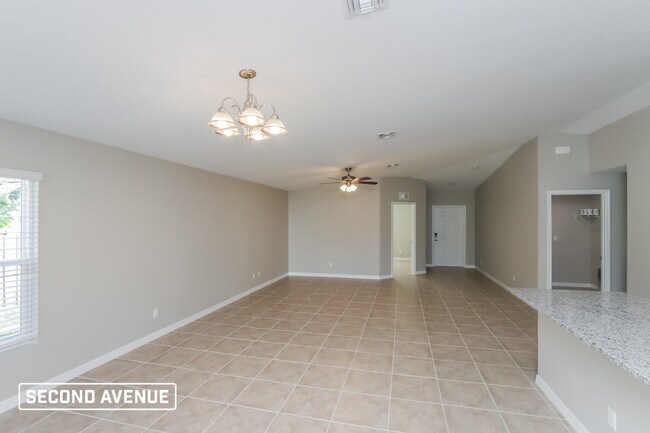 1155 Gawain Rd